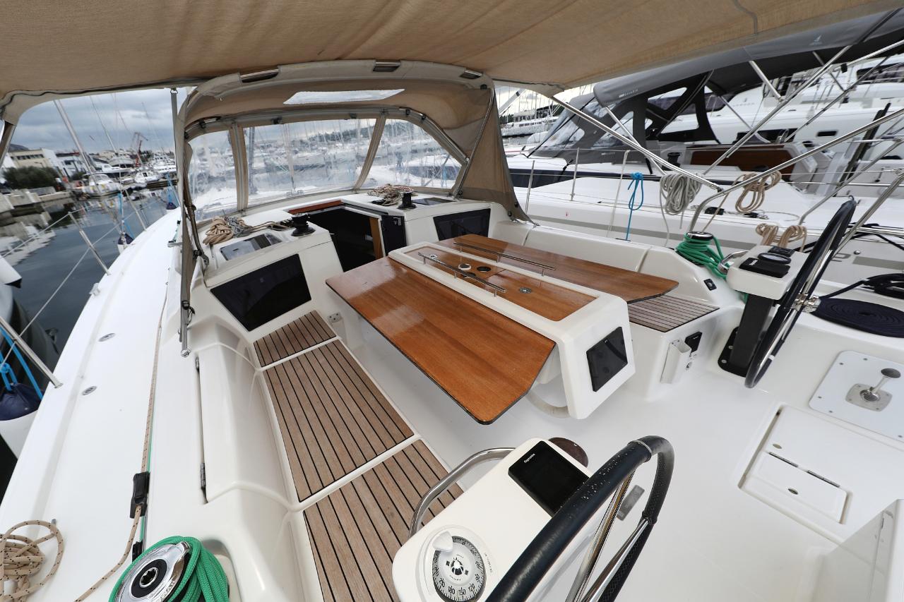 Noleggio Dufour 390 GL "Mercury" a Trogir | Nautilus - Slika 4