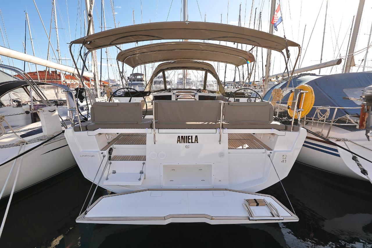 Noleggio Dufour 41 - 4 cab. "Aniela" a Trogir | Nautilus - Slika 3