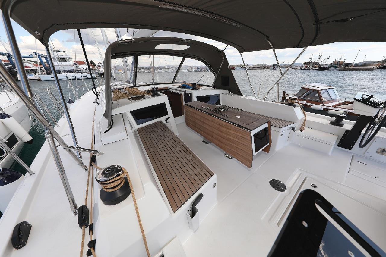 Noleggio Dufour 470 - 5 cab. "Nausea" a Vodice | Nautilus - Slika 4