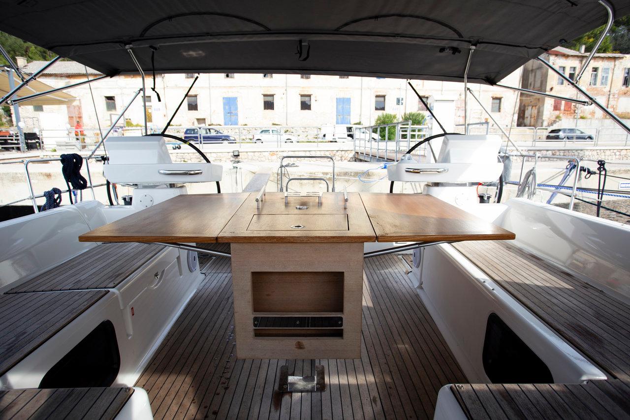 Noleggio Dufour 520 GL "Nerthag" a Pula | Nautilus - Slika 4
