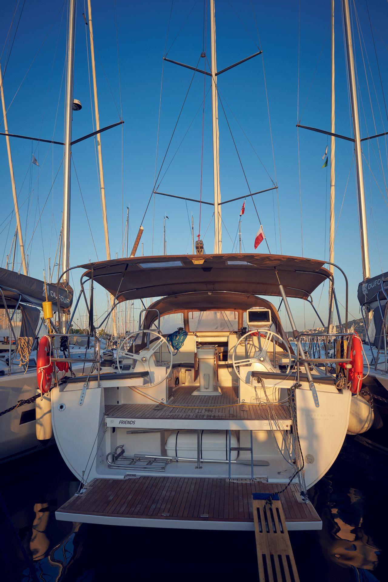 Najam Elan Impression 50 "Friends" u destinaciji Pula | Nautilus - Slika 4