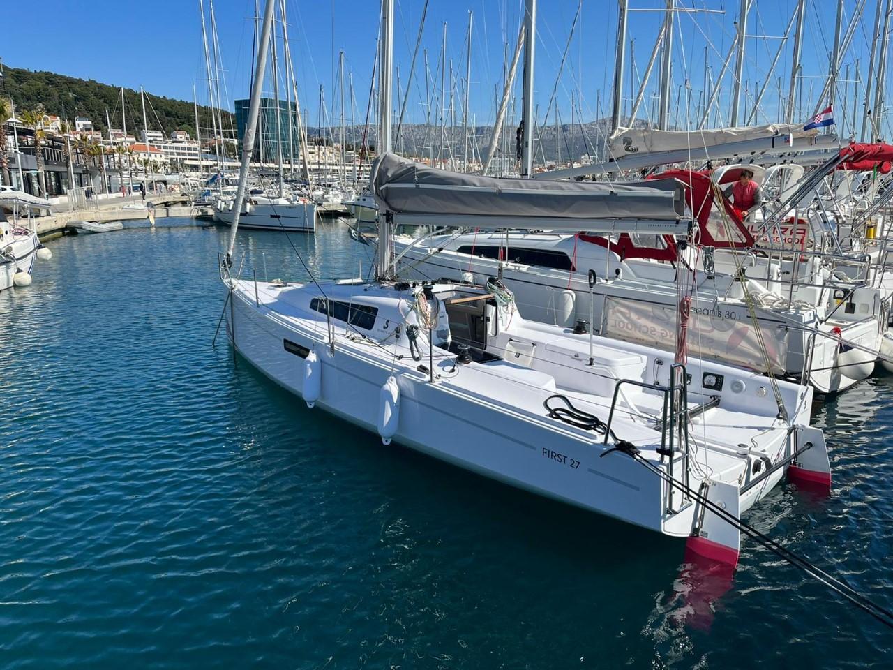 Noleggio First 27 "Šuferina" a Split | Nautilus - Slika 3