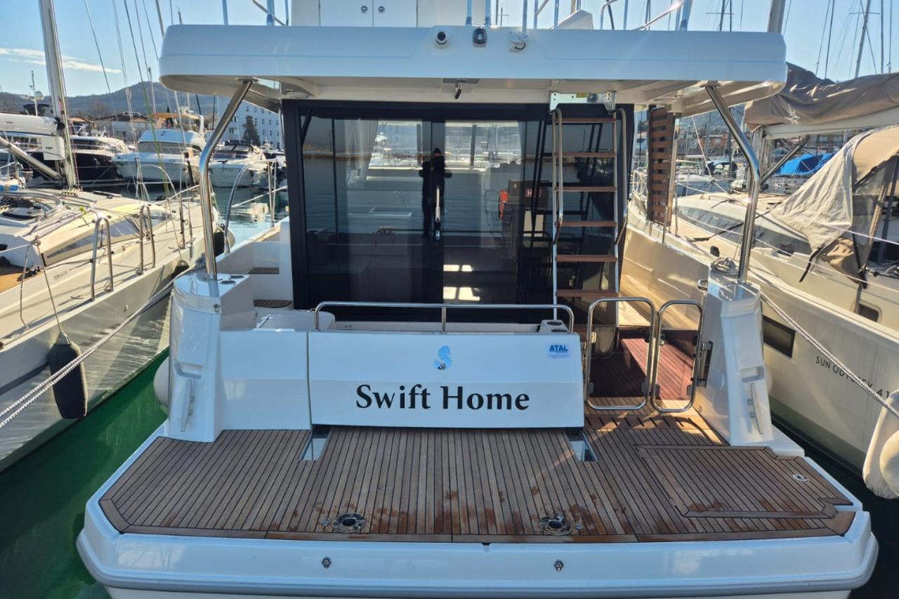 Swift Home