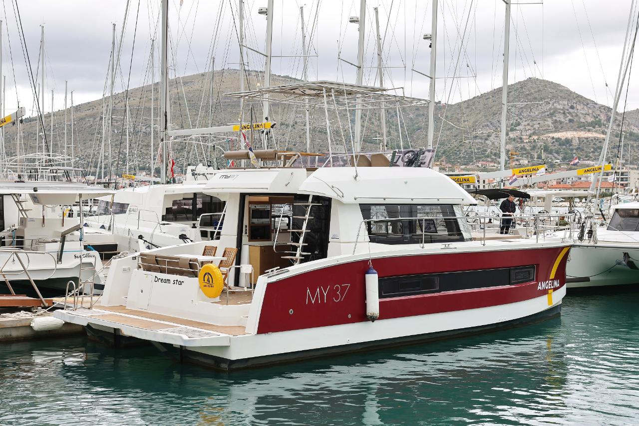 Noleggio Fountaine Pajot MY 37 "Dream Star" a Trogir | Nautilus - Slika 3