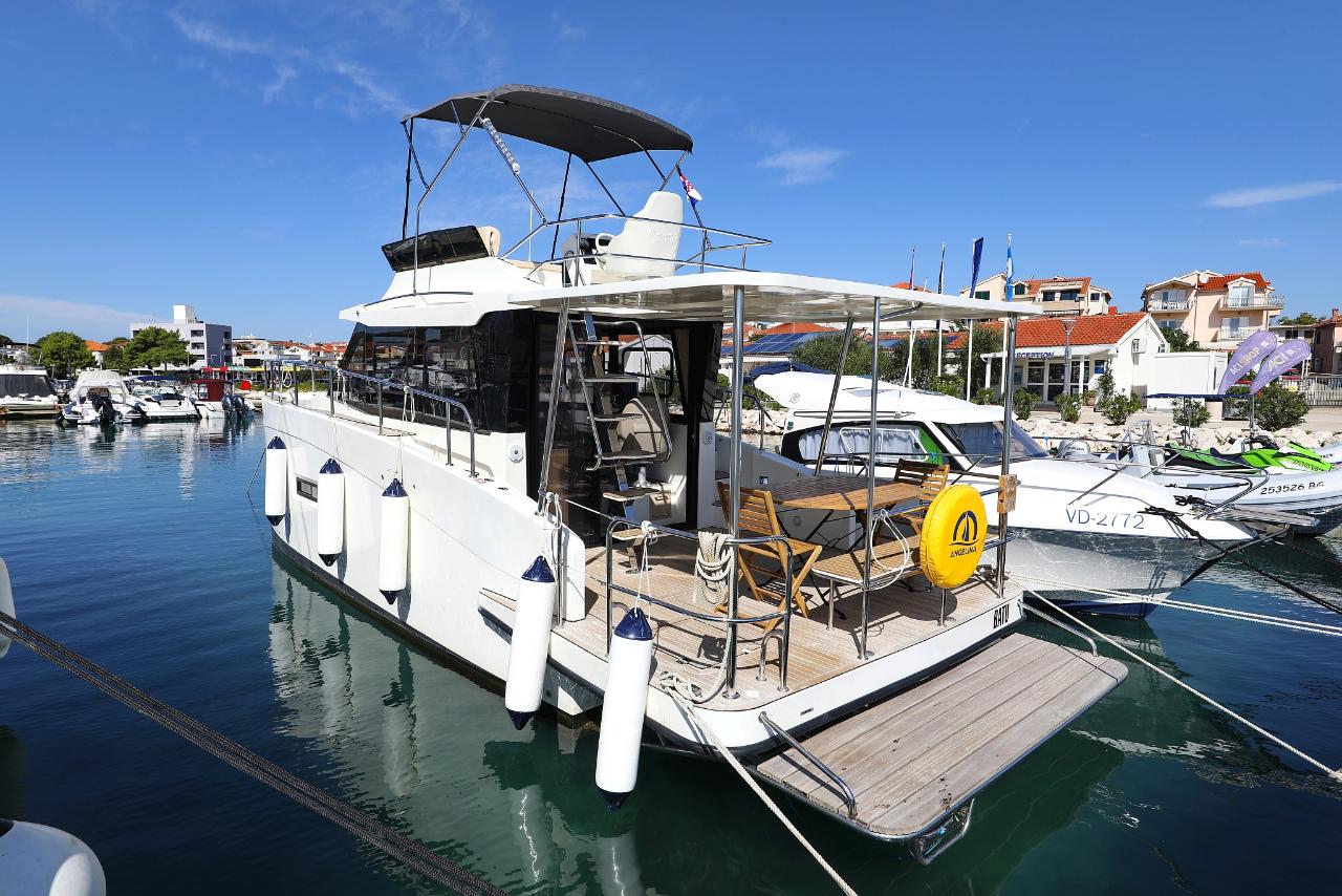 Najam Futura 40 Grand Horizon "Batu" u destinaciji Vodice | Nautilus - Slika 3