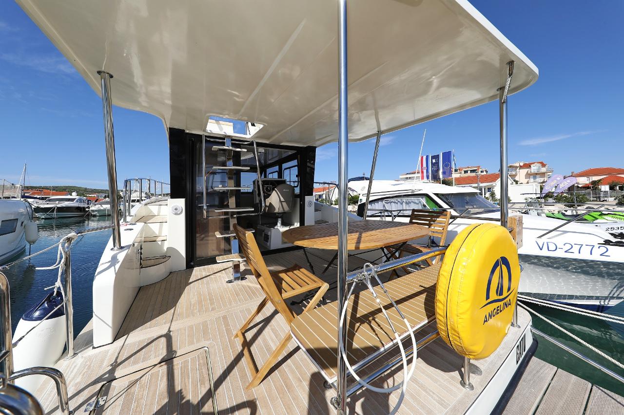 Najam Futura 40 Grand Horizon "Batu" u destinaciji Vodice | Nautilus - Slika 4