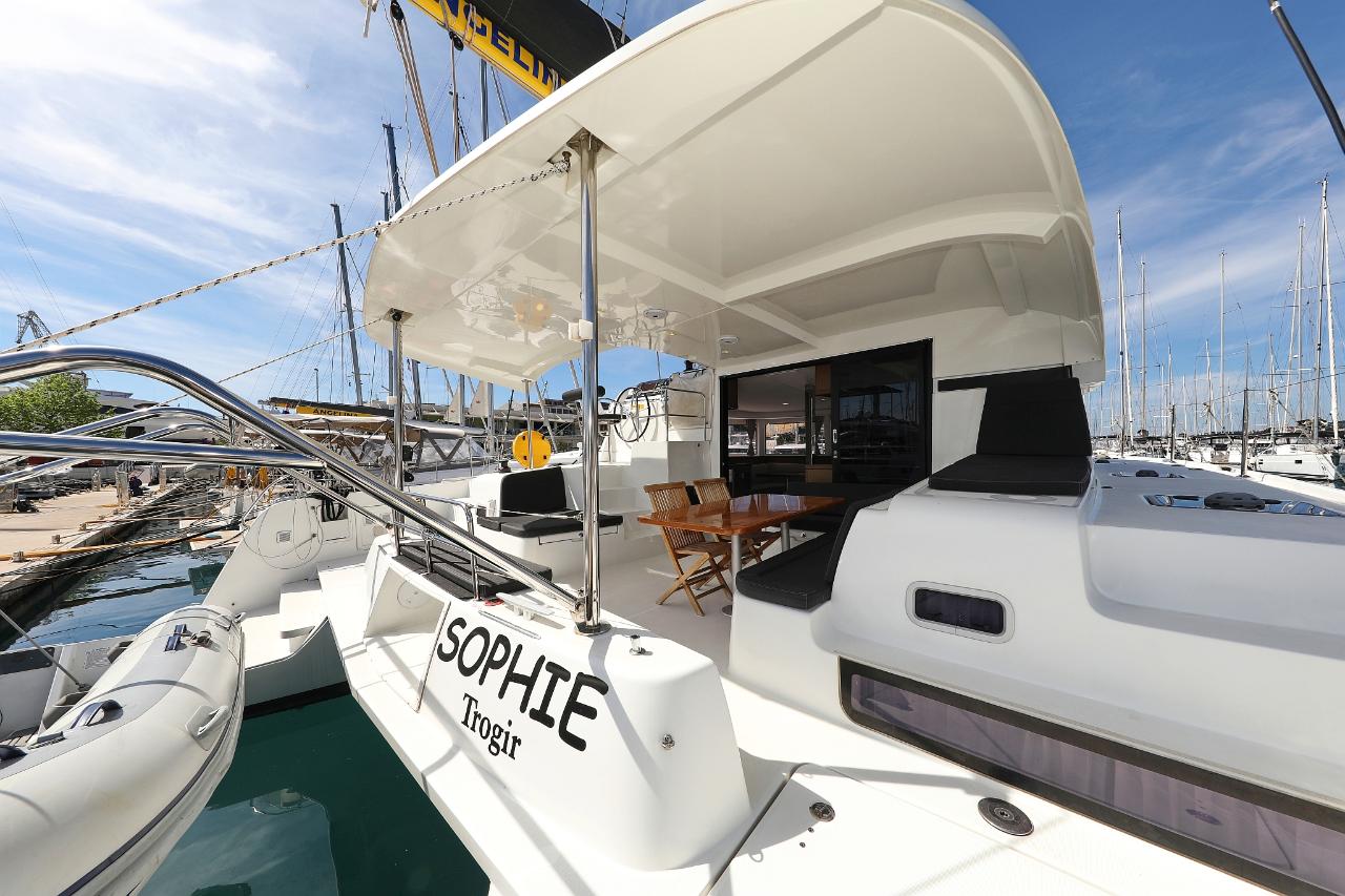 Charter Lagoon 42 - 4 + 2 cab. "Sophie" in Trogir | Nautilus - Slika 4