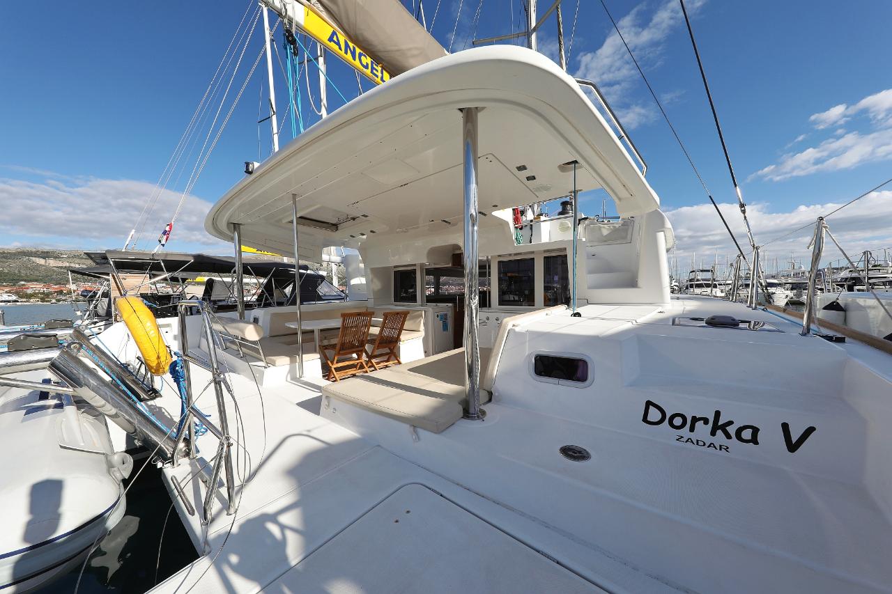 Charter Lagoon 450 - 4 + 2 cab. "Dorka V" in Vodice | Nautilus - Slika 4