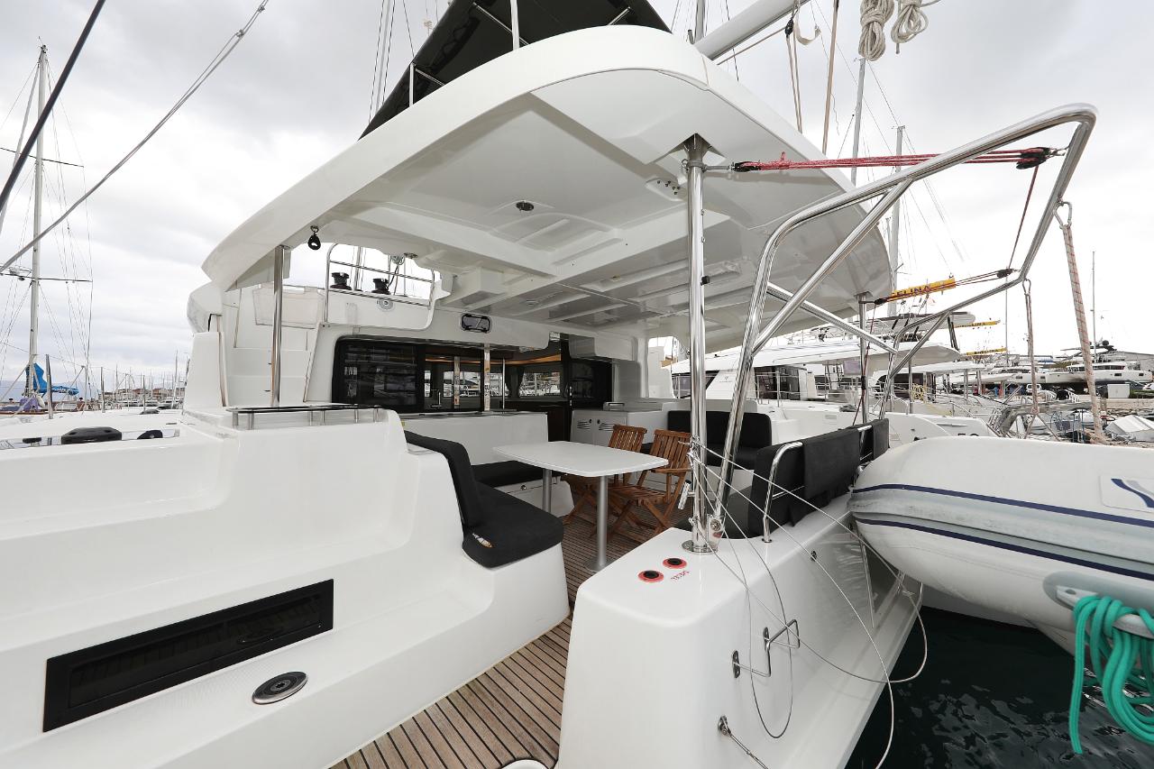 Charter Lagoon 46 - 4 + 2 cab. "Barbarella III" in Trogir | Nautilus - Slika 4