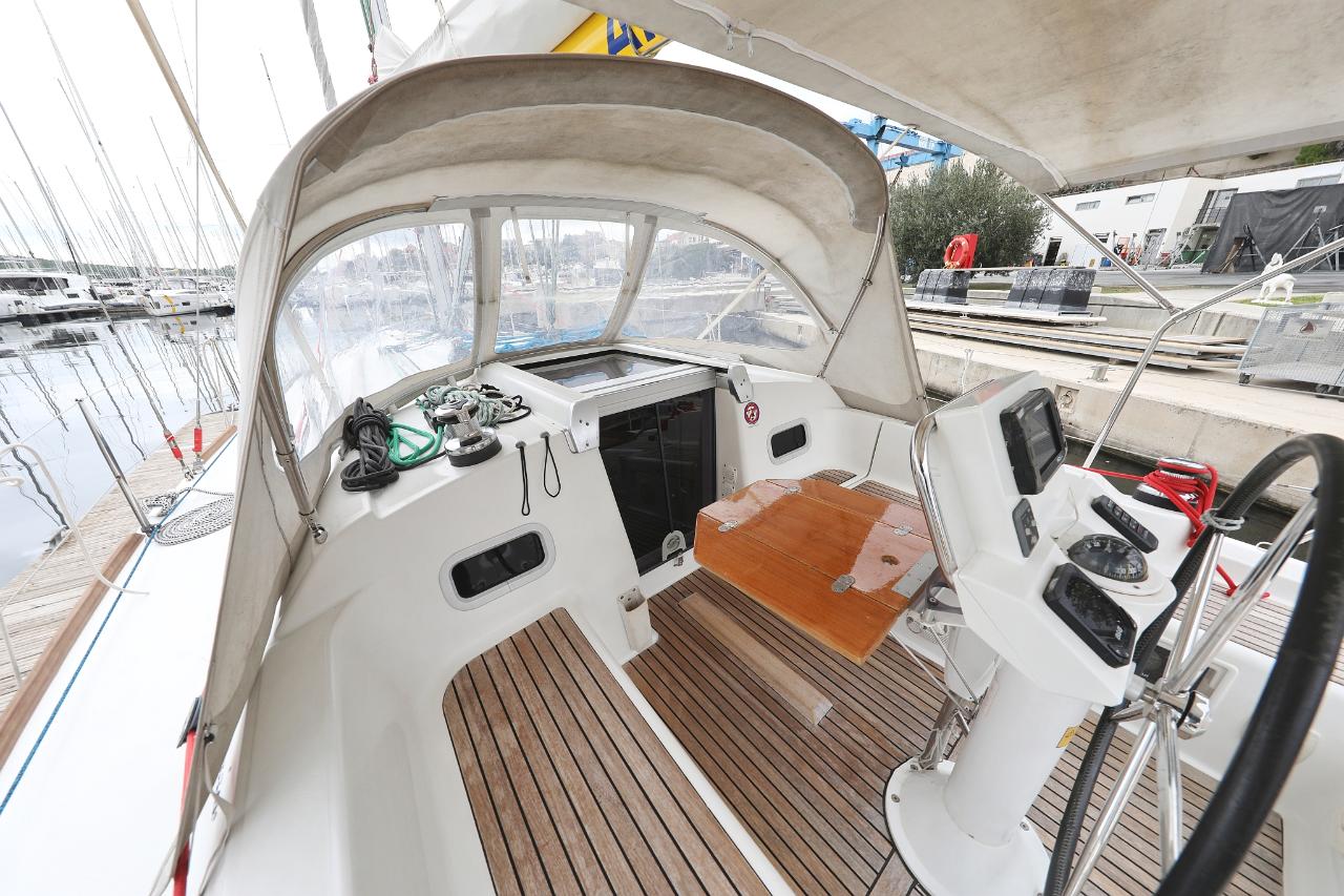Charter Oceanis 34 "Star Elisabeth " in Šibenik | Nautilus - Slika 4
