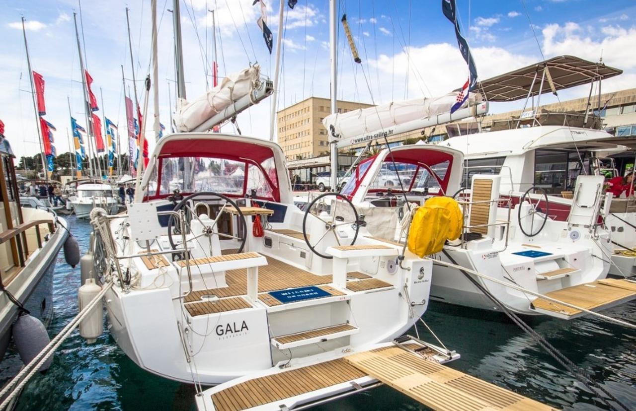 Charter Oceanis 35 "Gala" in Split | Nautilus - Slika 4
