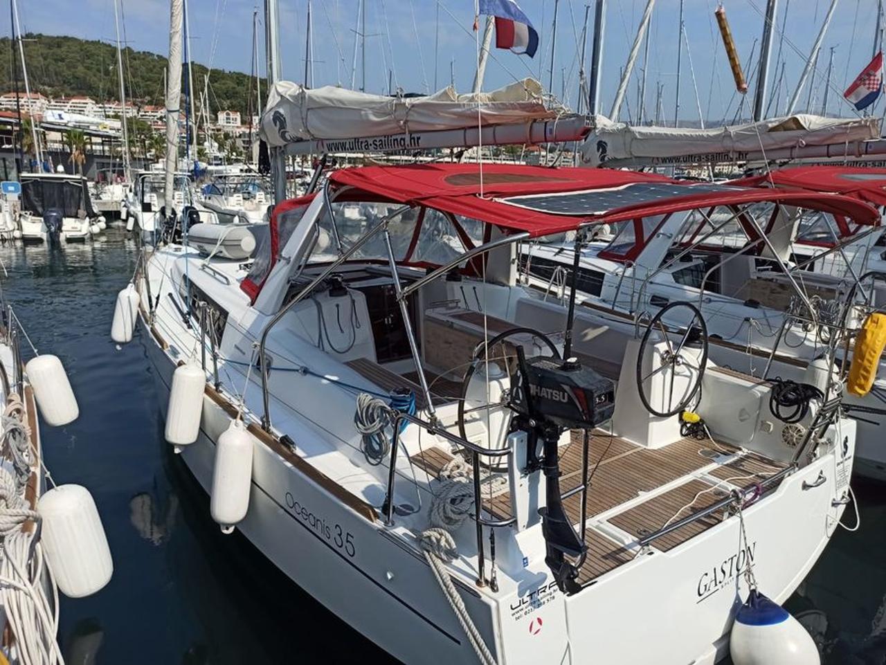 Charter Oceanis 35 "Gaston" in Split | Nautilus - Slika 3