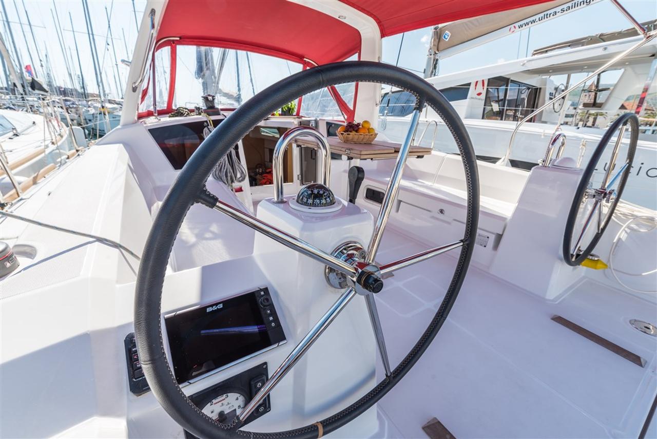Noleggio Oceanis 38 - 3 cab. "Rusalka" a Medulin | Nautilus - Slika 4