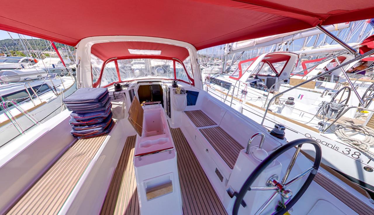 Najam Oceanis 38.1 "Teodora" u destinaciji Dubrovnik | Nautilus - Slika 4