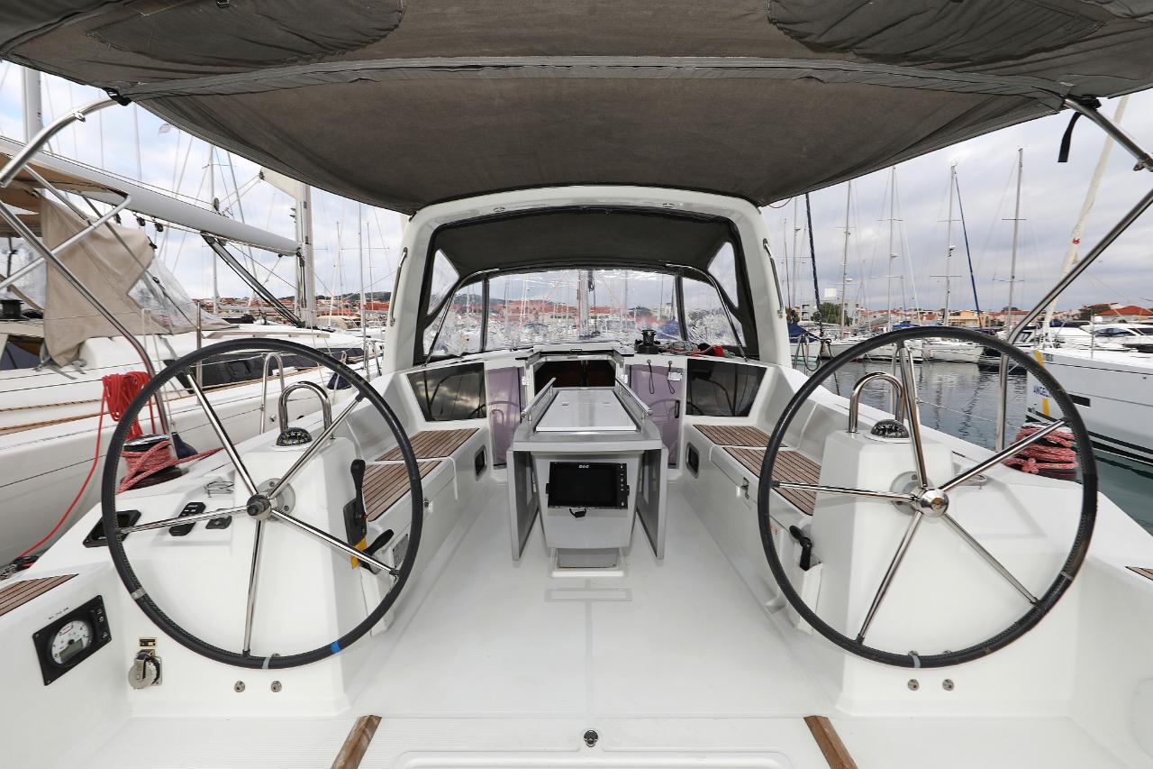 Najam Oceanis 41.1 "Dream Course" u destinaciji Vodice | Nautilus - Slika 4