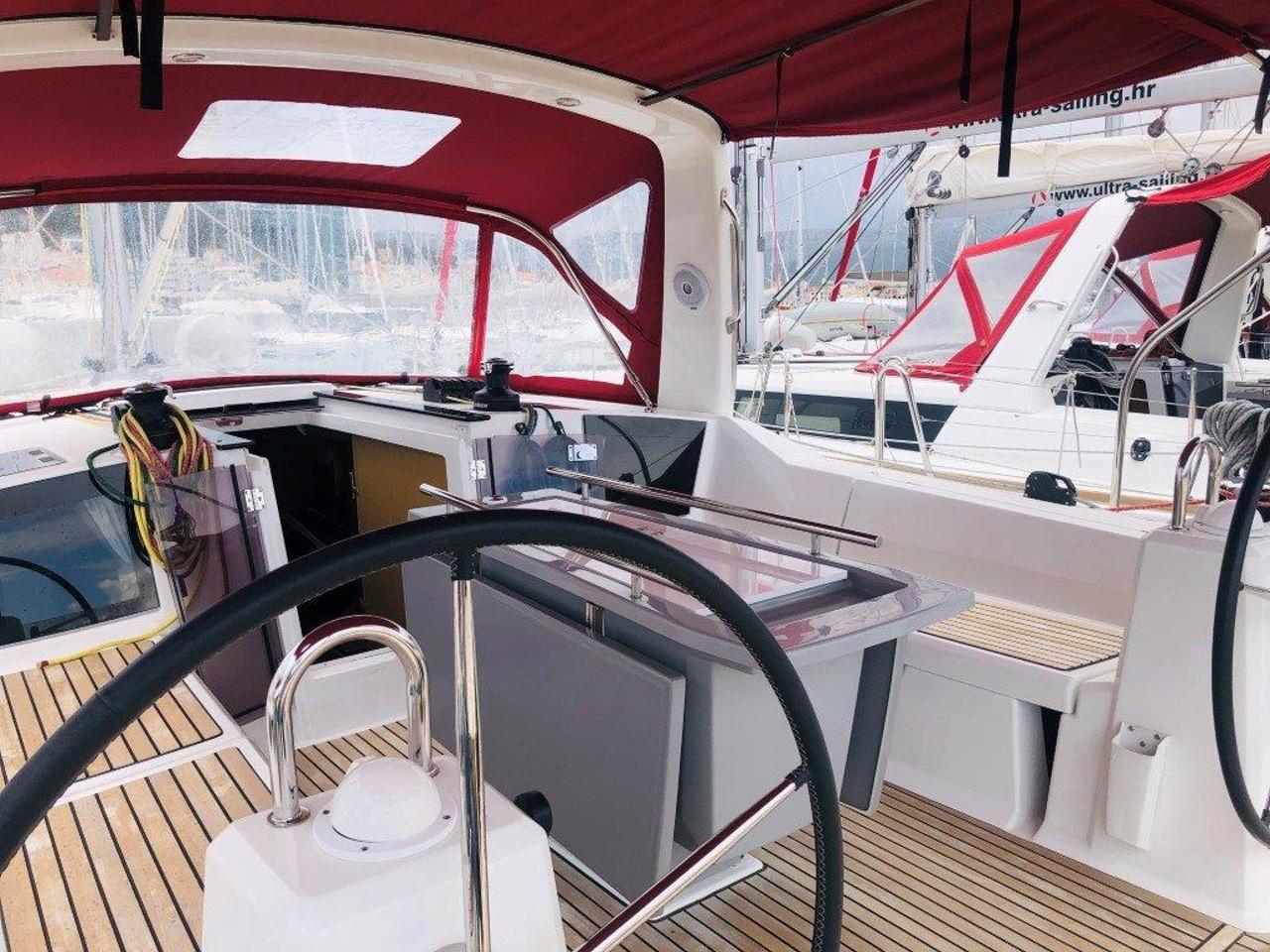 Najam Oceanis 41.1 "Luxa" u destinaciji Split | Nautilus - Slika 3