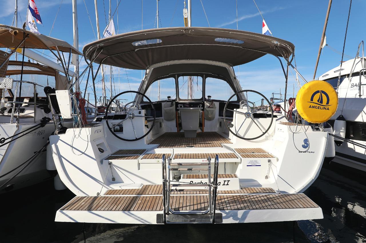 Najam Oceanis 45 - 4 cab. "Barbarella II" u destinaciji Trogir | Nautilus - Slika 3
