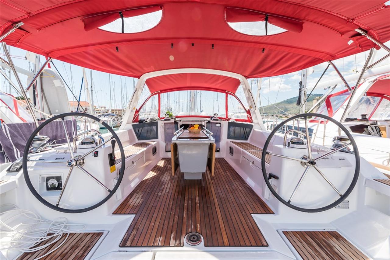 Najam Oceanis 45 - 4 cab. "Mobula One" u destinaciji Split | Nautilus - Slika 3