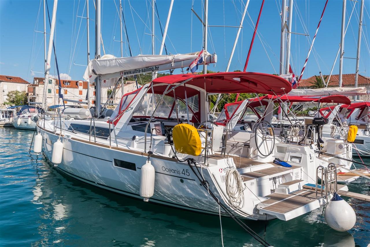 Najam Oceanis 45 - 4 cab. "Zoa" u destinaciji Split | Nautilus - Slika 3