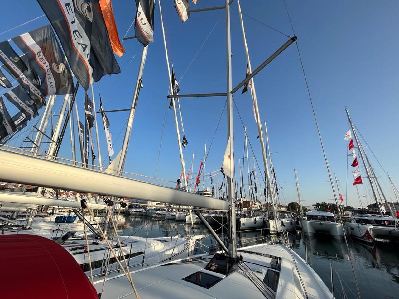 Najam Oceanis 46.1 - 4 cab. "Olma" u destinaciji Split | Nautilus - Slika 4