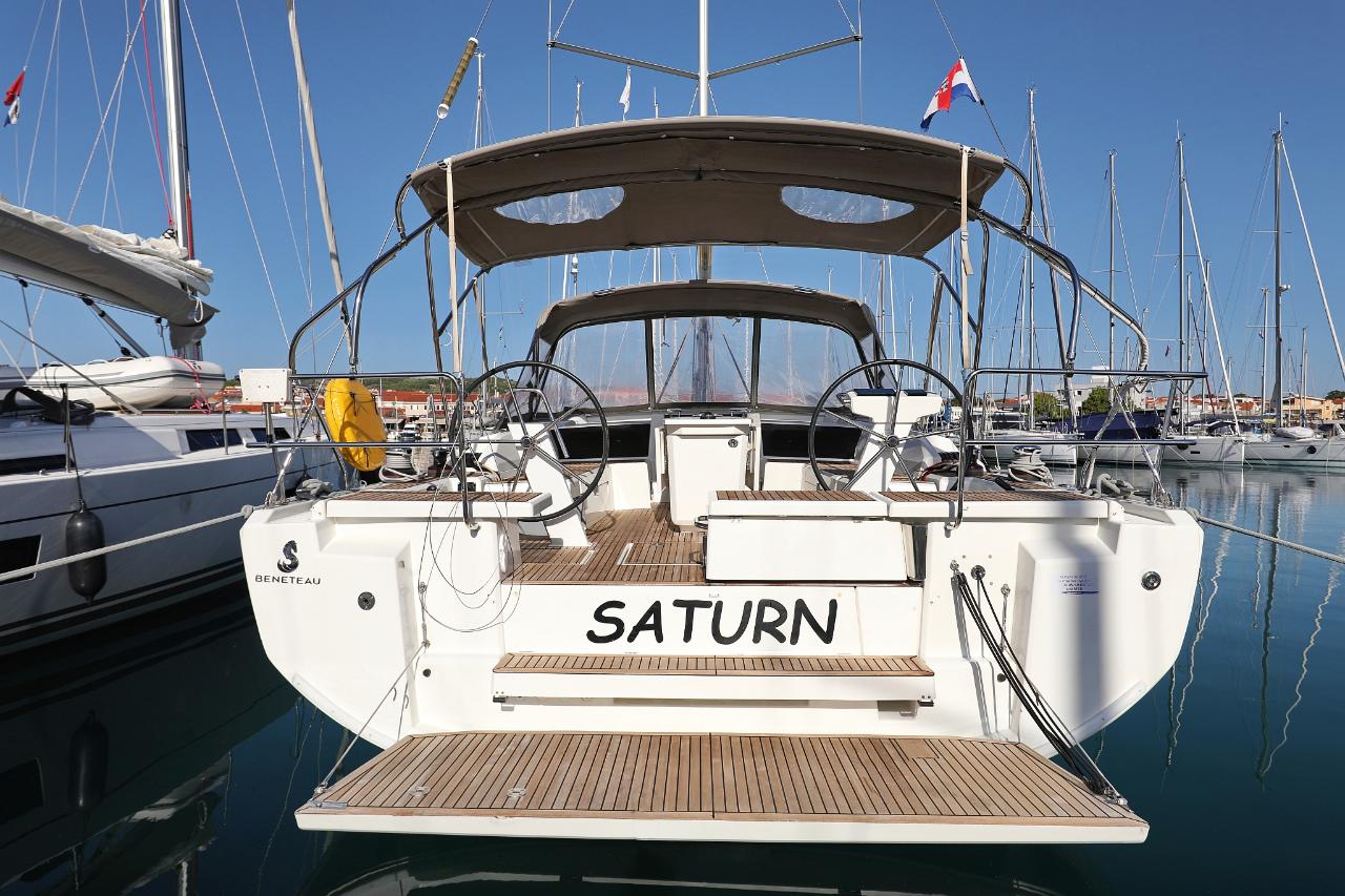 Najam Oceanis 46.1 - 4 cab. "Saturn" u destinaciji Vodice | Nautilus - Slika 4