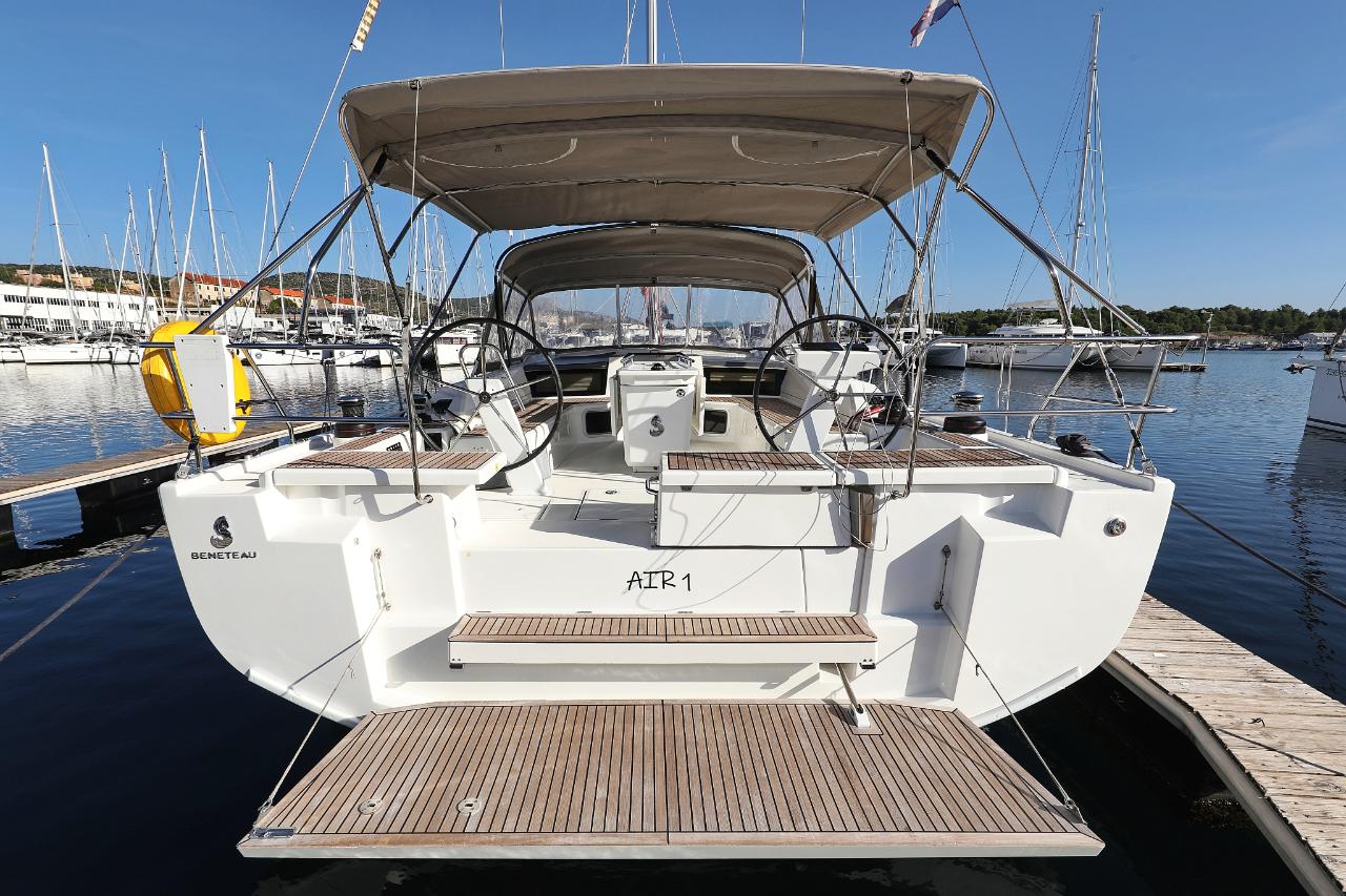 Najam Oceanis 51.1 - 5 + 1 cab. "Air 1" u destinaciji Trogir | Nautilus - Slika 3
