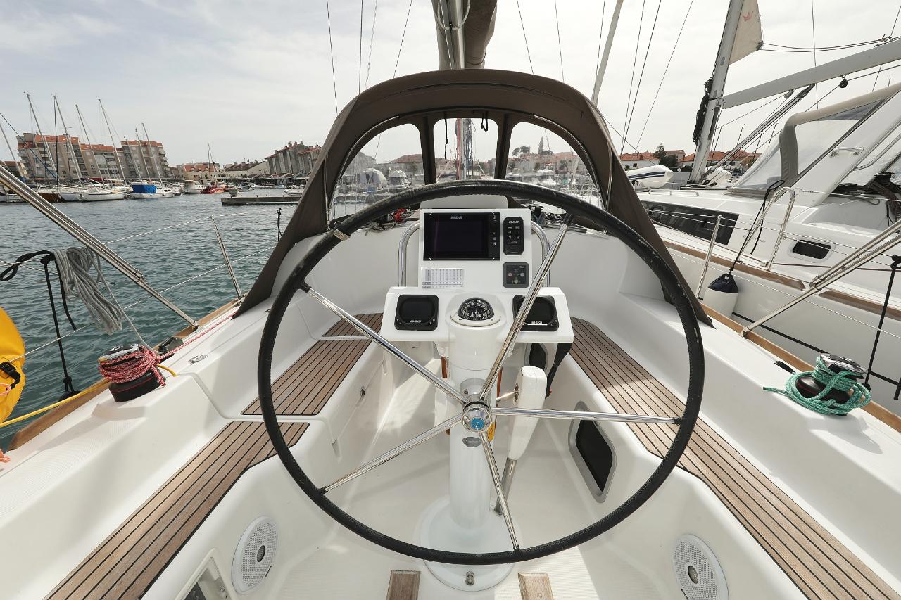 Charter Sun Odyssey 33i - 2 cab. "Cosma" in Biograd na Moru | Nautilus - Slika 4