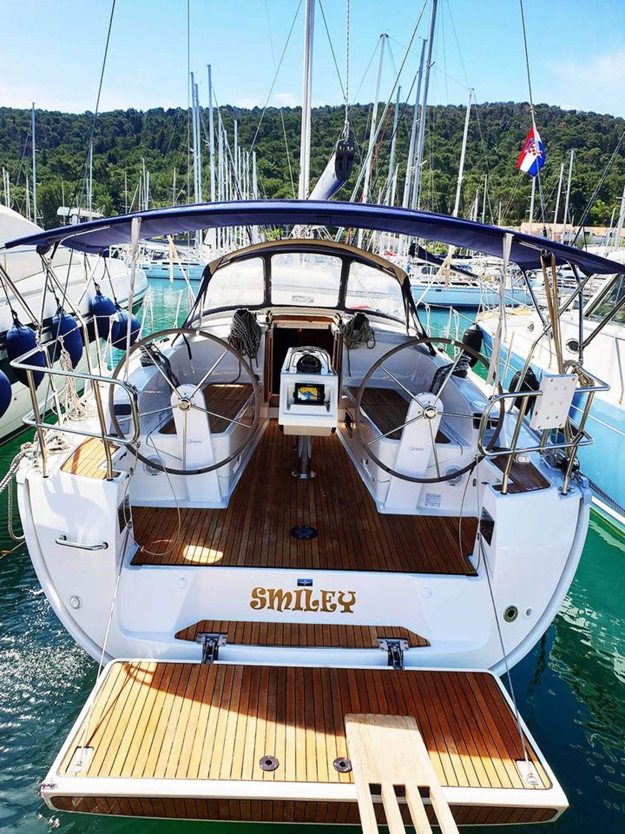 Charter Bavaria Cruiser 37 - 3 cab. "Smiley" in Split | Nautilus - Slika 4