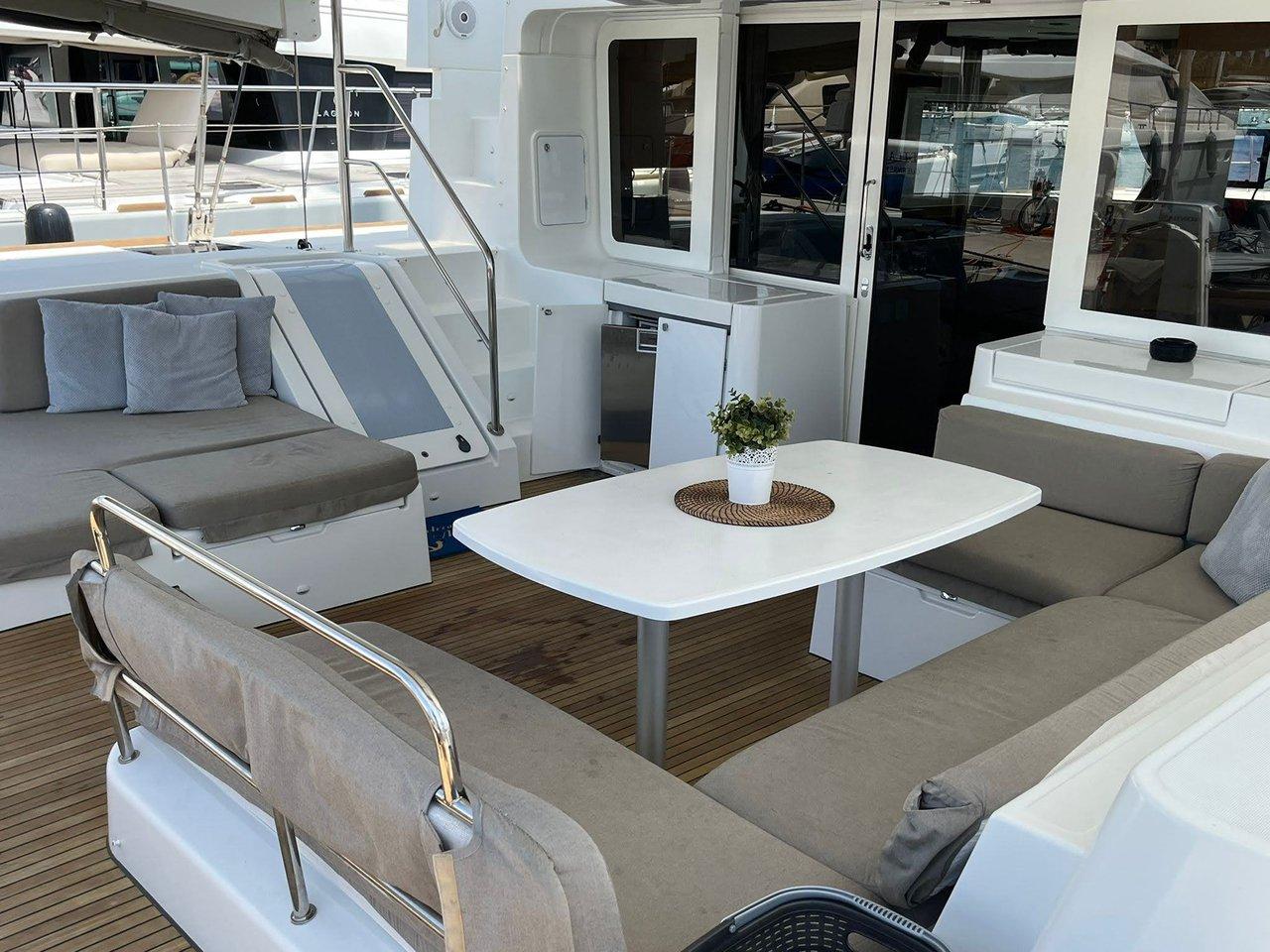Charter Lagoon 52 - 5 + 2 cab. "Adriatic Star" in Split | Nautilus - Slika 4