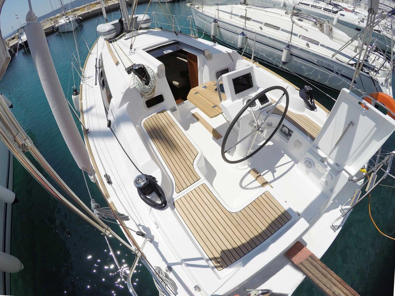 Charter Oceanis 31 "Honey" in Split | Nautilus - Slika 4