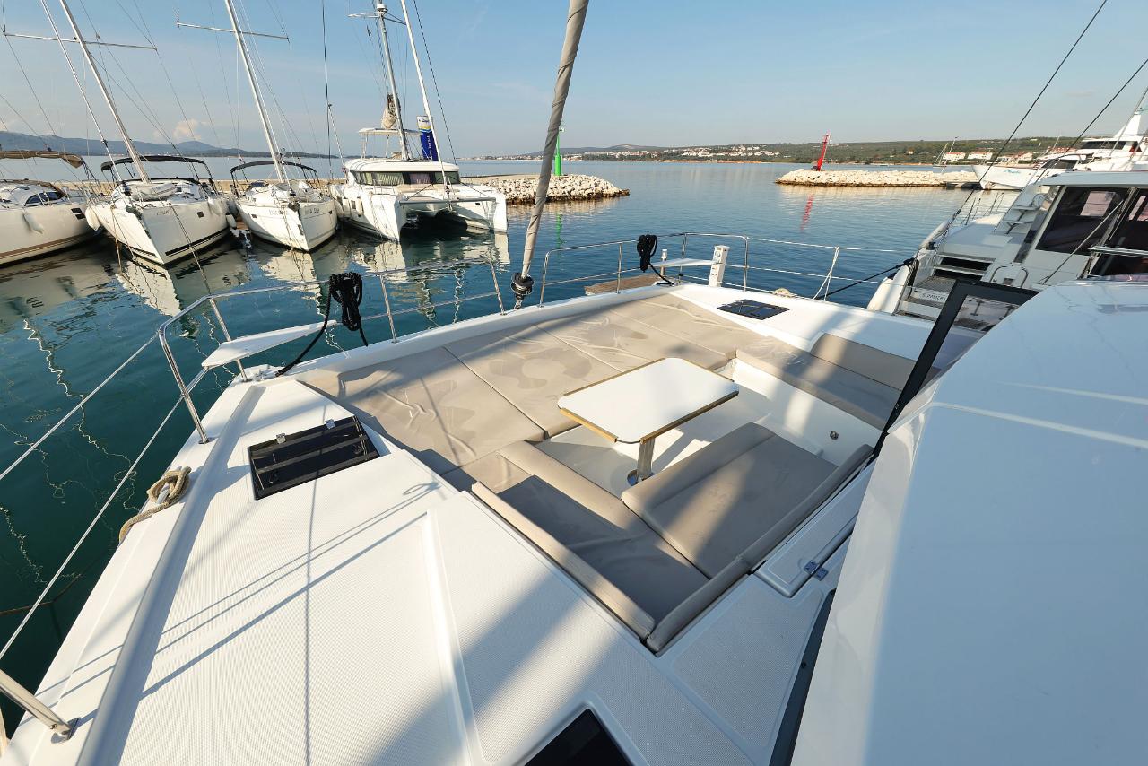 Charter Bali 4.2 - 4 + 1 cab. "Charmant" in Biograd na Moru | Nautilus - Slika 3