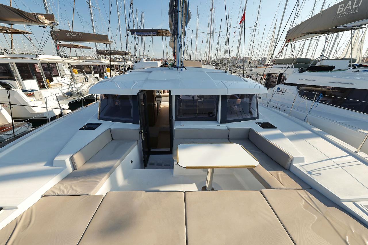 Charter Bali 4.2 - 4 + 1 cab. "Charmant" in Biograd na Moru | Nautilus - Slika 4
