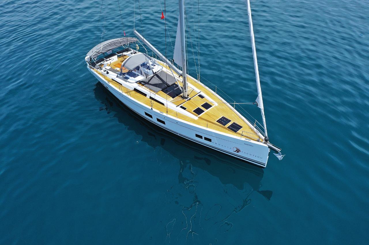 Charter Hanse 588 - 5 + 1 cab. "Mivasa" in Seget Donji | Nautilus - Slika 3