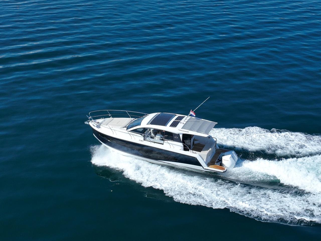 Charter Sealine C335V "Stormi" in Kaštela | Nautilus - Slika 4