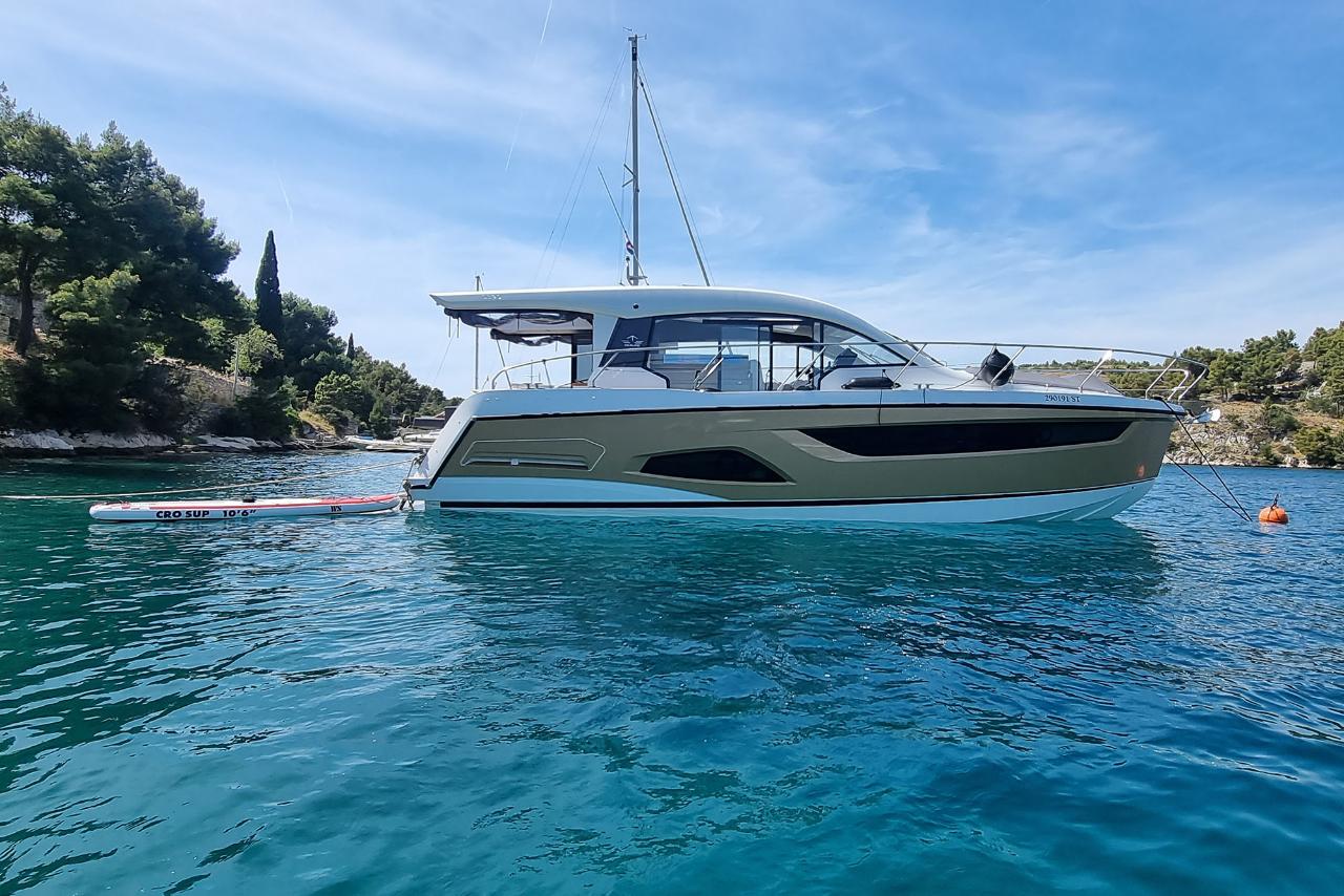 Charter Sealine C390 "Tireless" in Kaštela | Nautilus - Slika 3