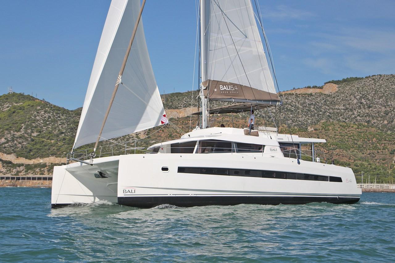 Najam Bali 5.4 - 5 cab. "Libra" u destinaciji Alimos | Nautilus
