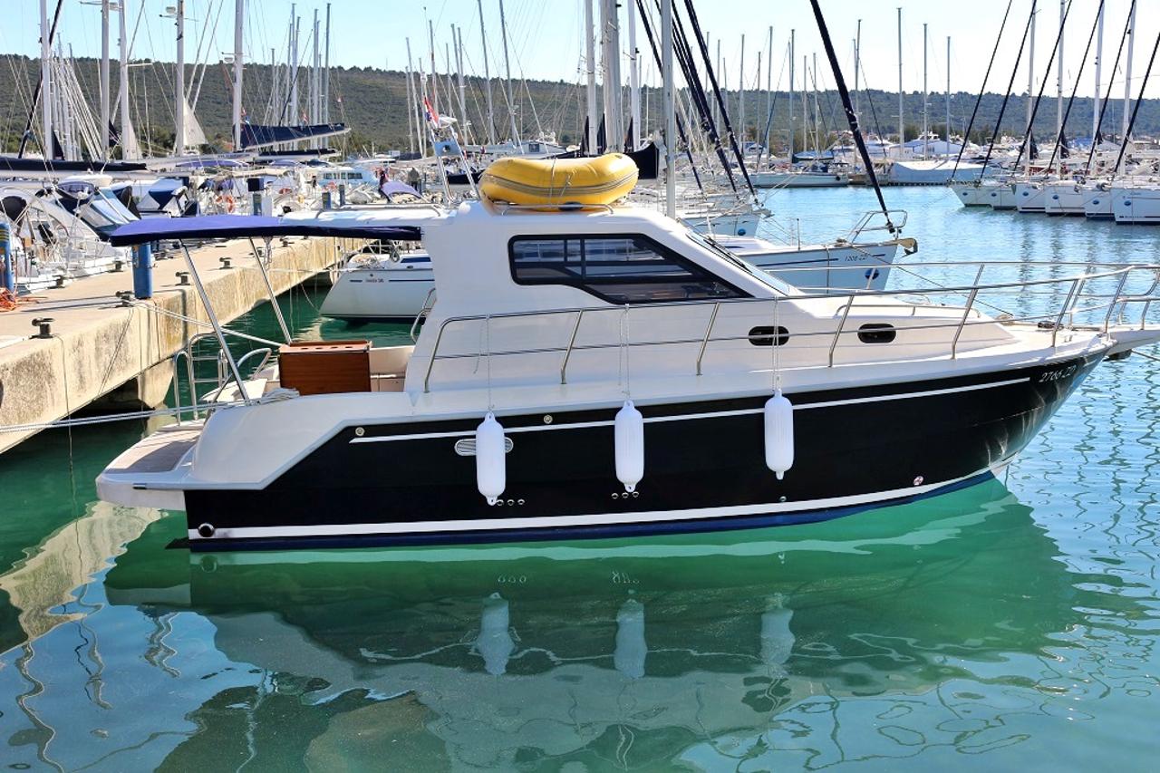 Charter Vektor 950 "Rava" in Sukošan | Nautilus - Slika 4