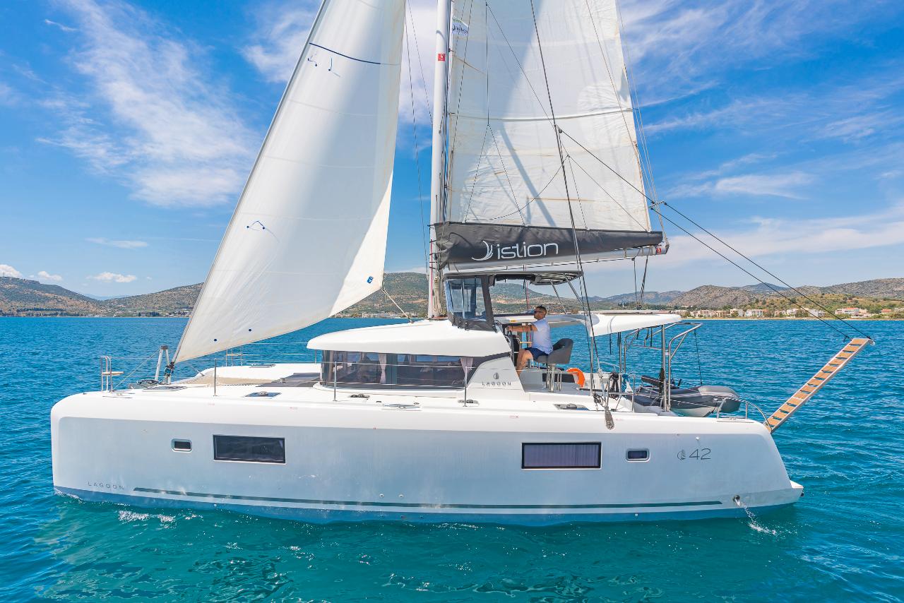 Najam Lagoon 42 - 4 + 2 cab. "Carpe Diem" u destinaciji Alimos | Nautilus