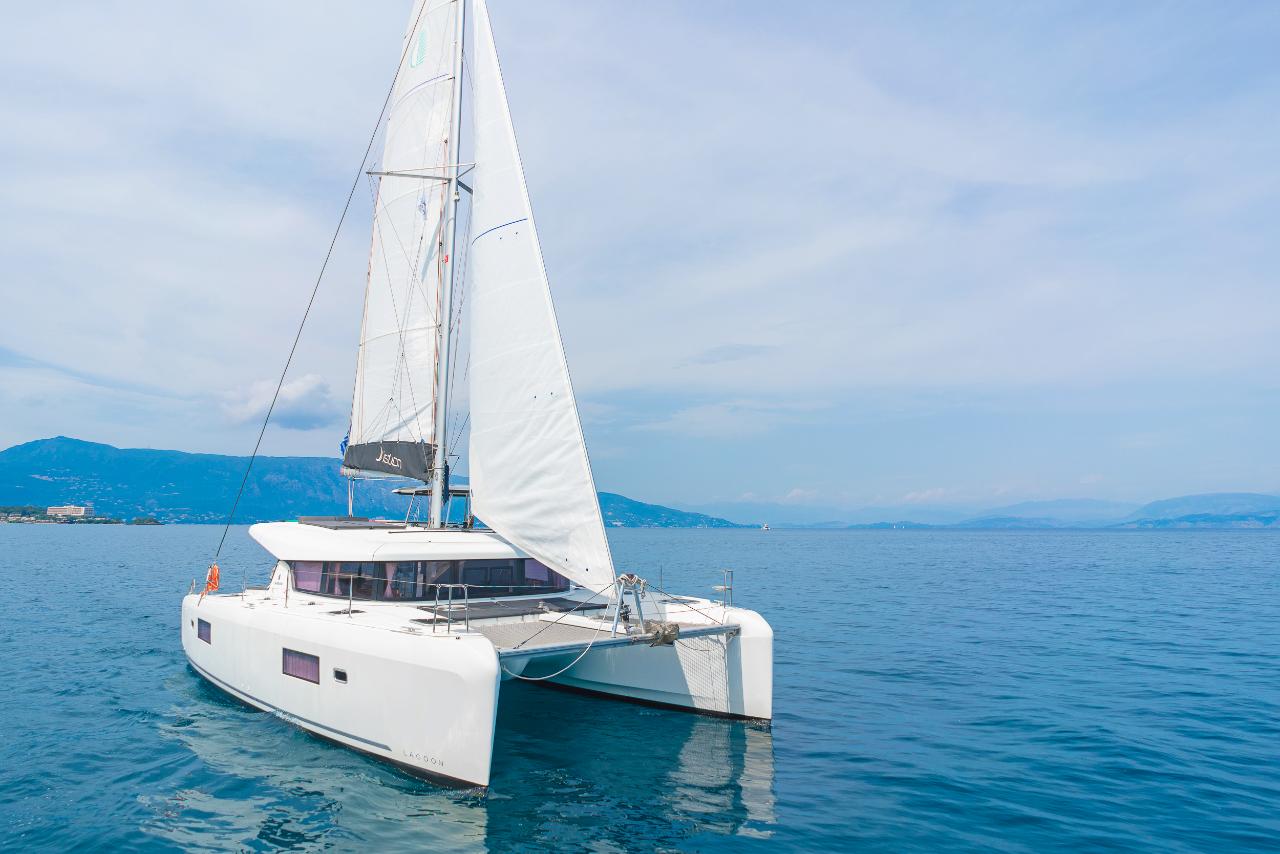 Najam Lagoon 42 - 4 + 2 cab. "Four Seasons" u destinaciji Krf | Nautilus