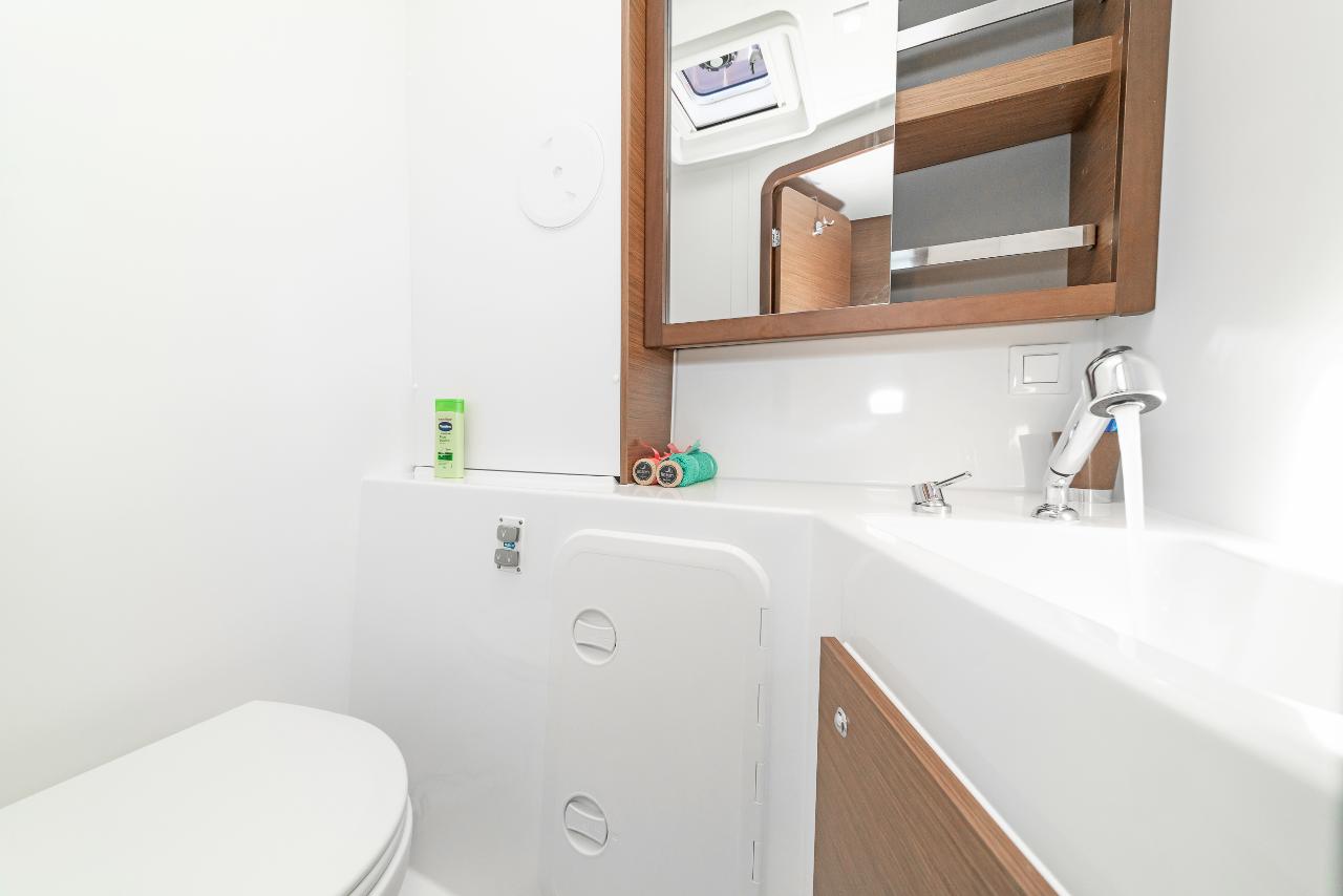 Najam Lagoon 42 - 4 + 2 cab. "White Pearl" u destinaciji Volos | Nautilus - Slika 3