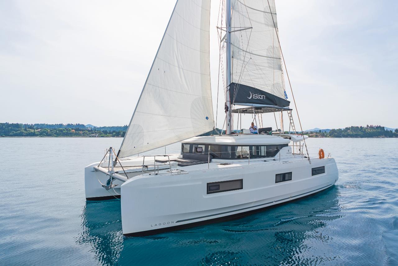 Charter Lagoon 46 - 4 + 2 cab. "If" in Krf | Nautilus