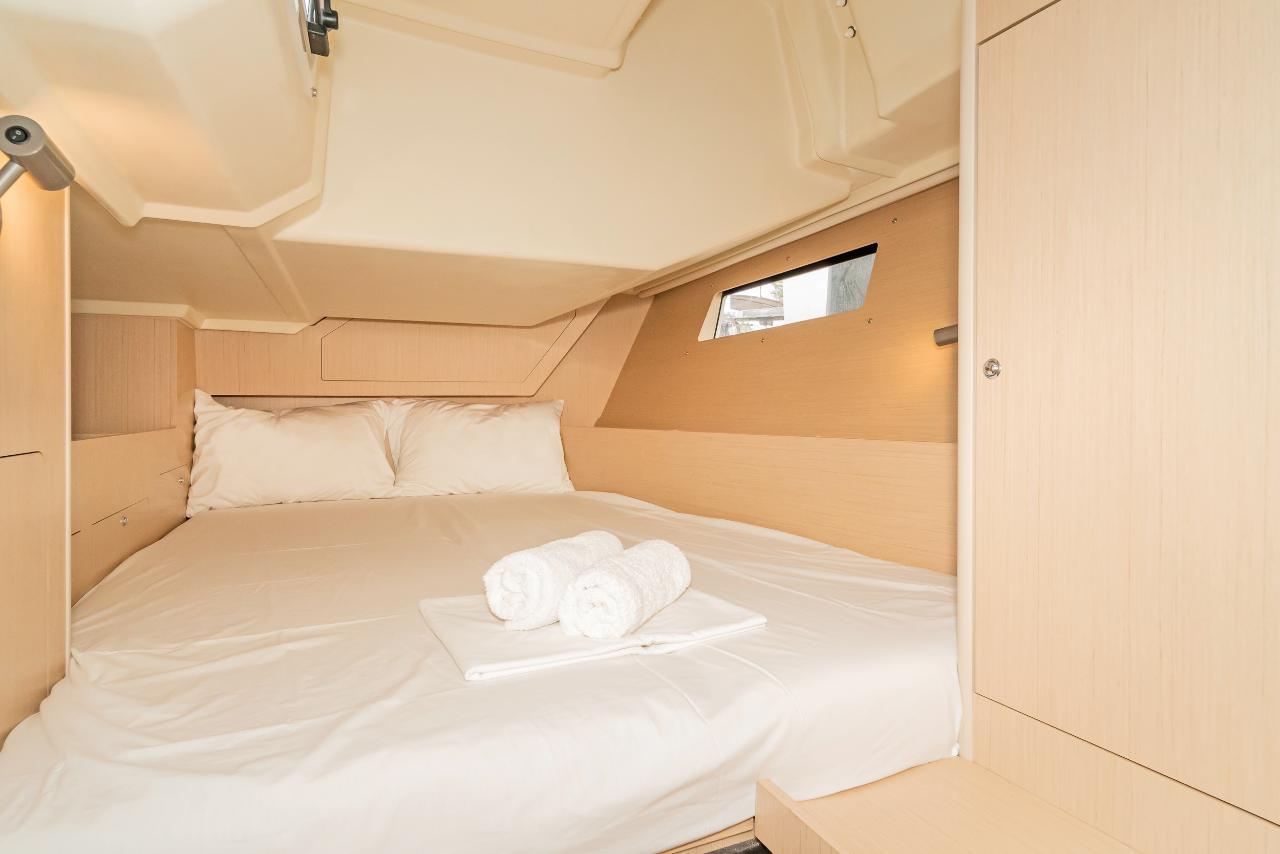 Najam Oceanis 41.1 "SILVER EINTZEL" u destinaciji Alimos | Nautilus - Slika 3