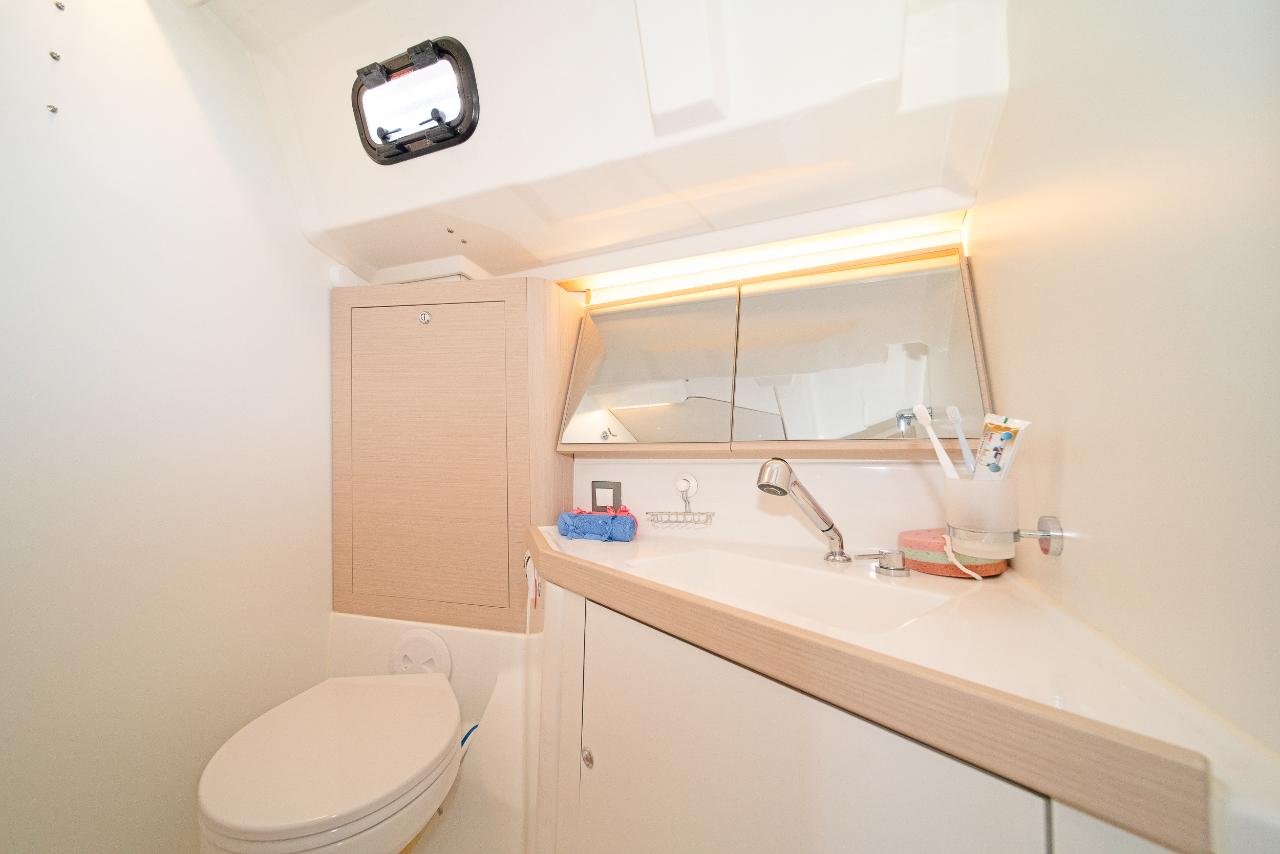 Charter Oceanis 46.1 - 4 cab. "Beautiful Helen" in Kos | Nautilus - Slika 3