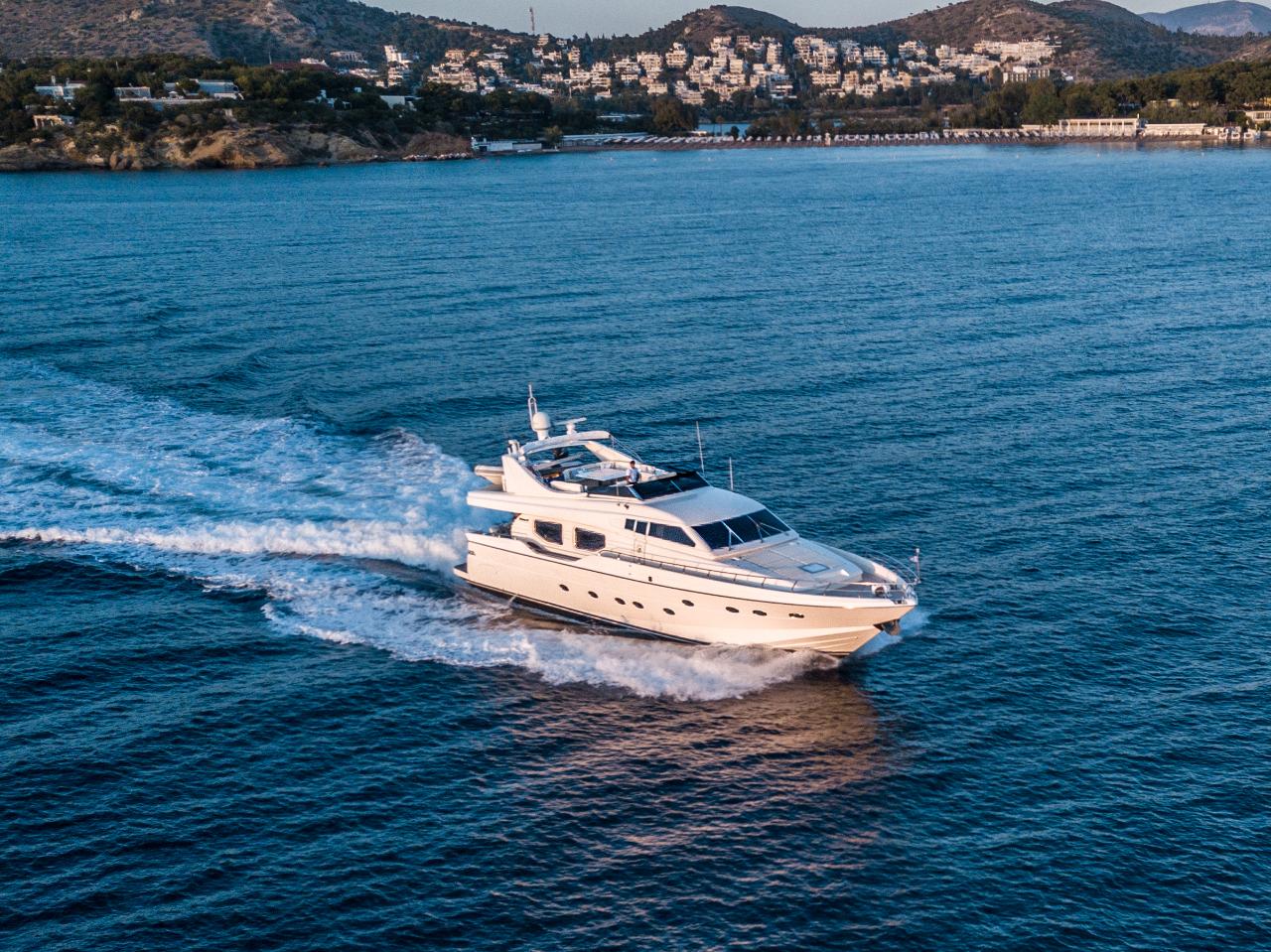 Charter Posillipo Technema 80 "Pareaki" in Alimos | Nautilus - Slika 3