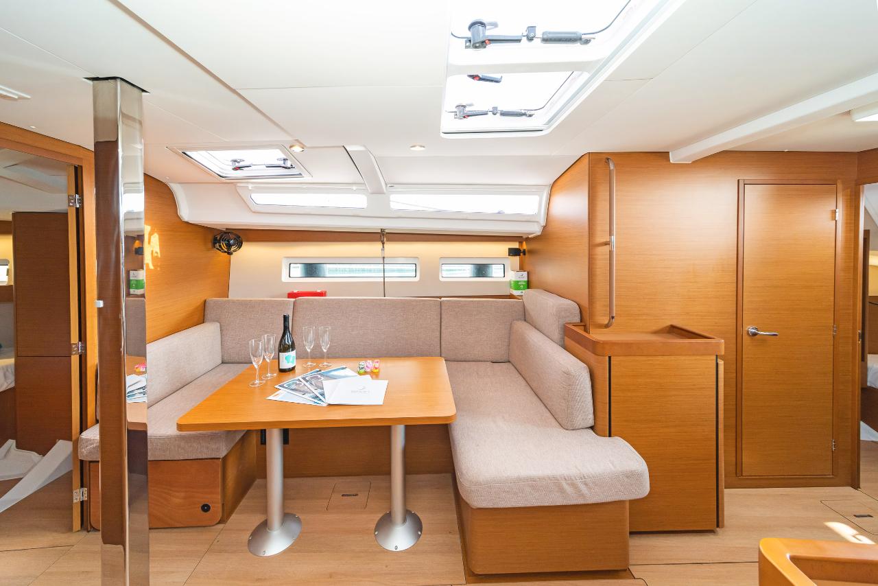 Najam Sun Odyssey 440 - 4 cab. "Lefkippi " u destinaciji Kos | Nautilus - Slika 4