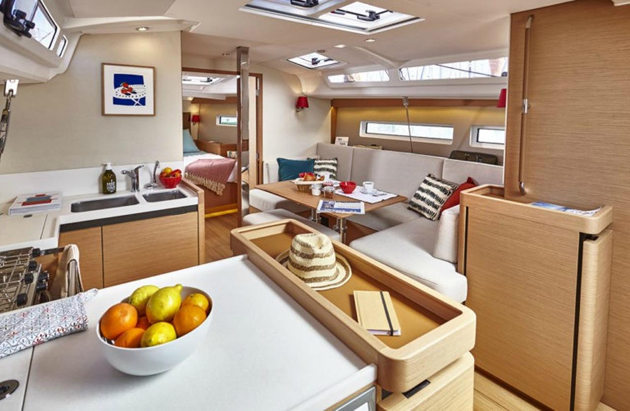 Charter Sun Odyssey 440 - 4 cab. "Ondeck" in Alimos | Nautilus - Slika 4