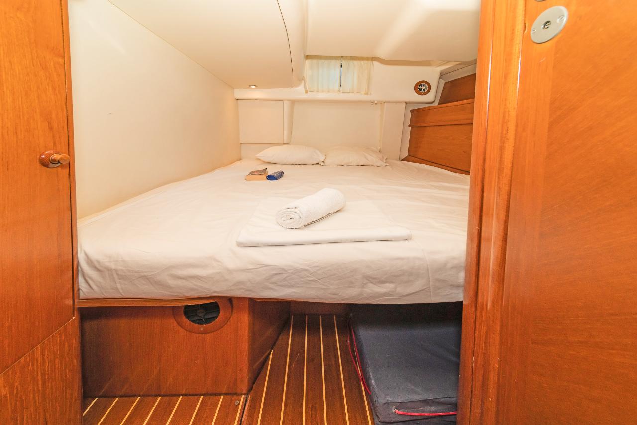 Najam Sun Odyssey 54 DS - 4 + 1 cab. "Veni" u destinaciji Alimos | Nautilus - Slika 4