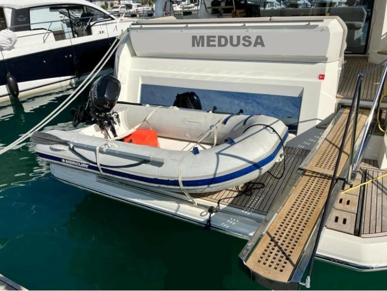 Najam Prestige 520 Flybridge - 3 + 1 cab. "Medusa" u destinaciji Split | Nautilus - Slika 3