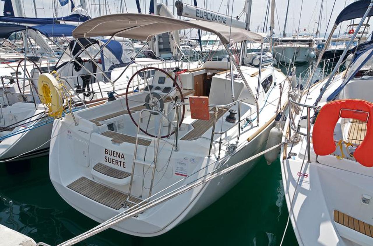 Najam Sun Odyssey 33i - 2 cab. "Buena Suerte" u destinaciji Split | Nautilus - Slika 3