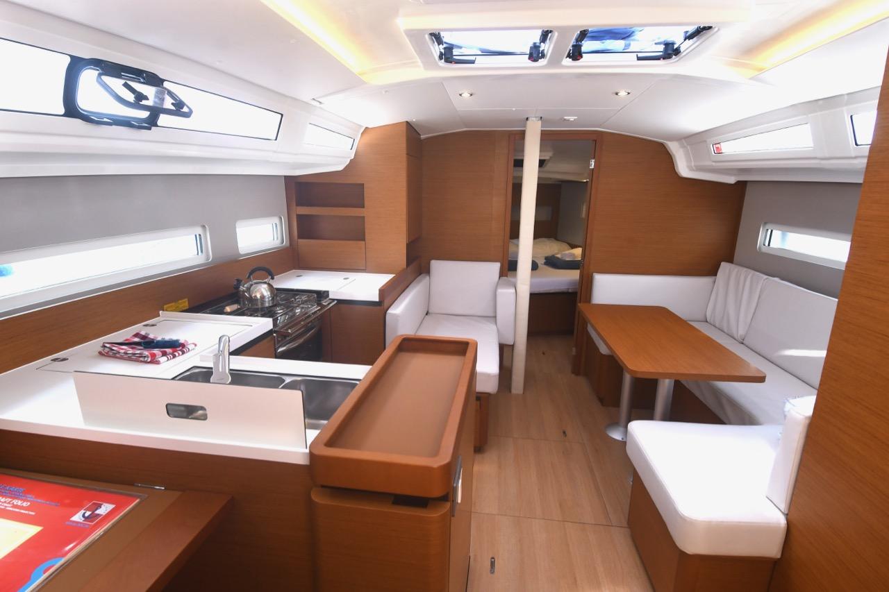 Najam Sun Odyssey 410 - 3 cab. "Signum Bravo" u destinaciji Dubrovnik | Nautilus - Slika 4